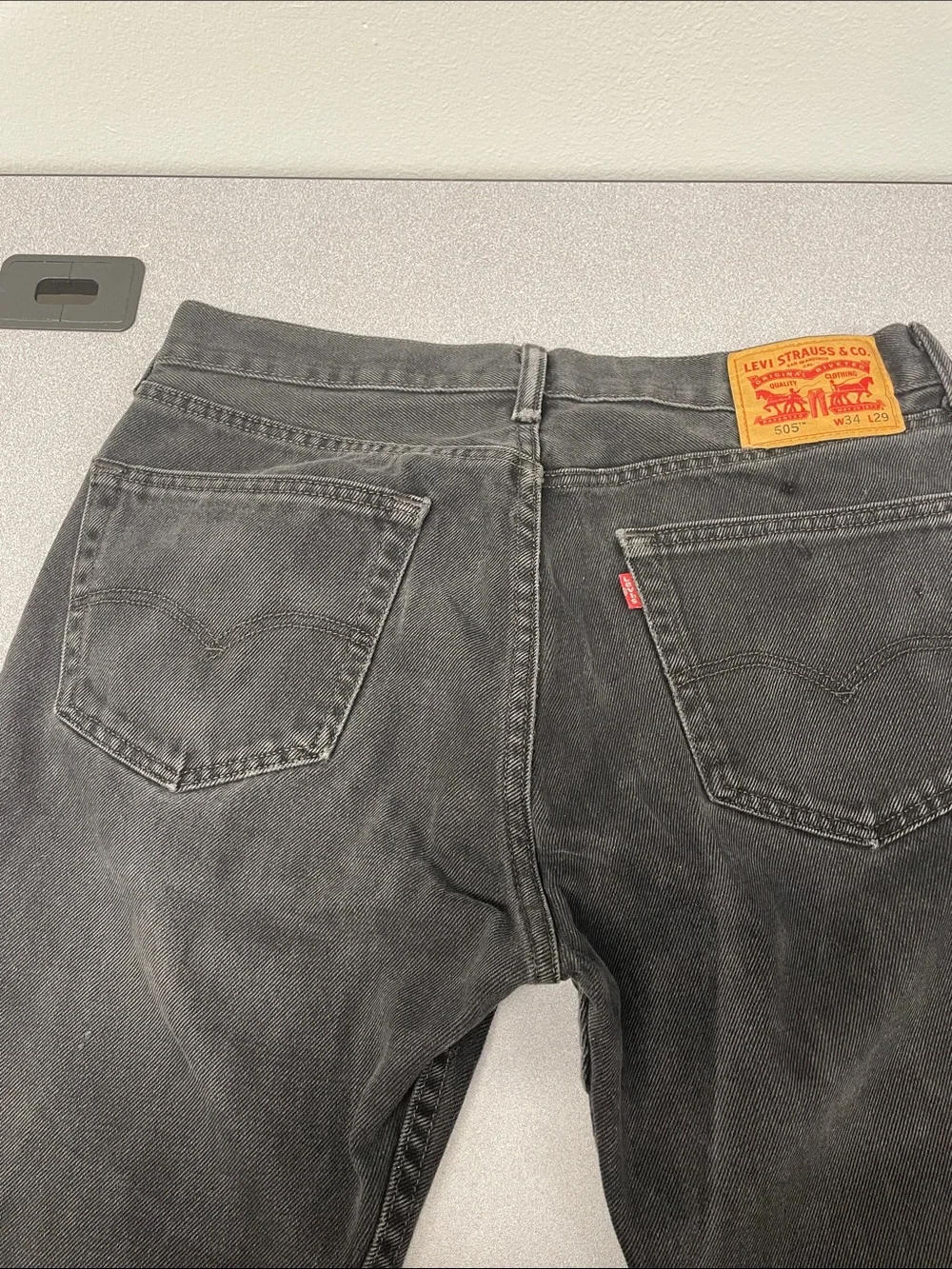 Levi's 505?Straight Men's Jeans in Faded Black 34x24
